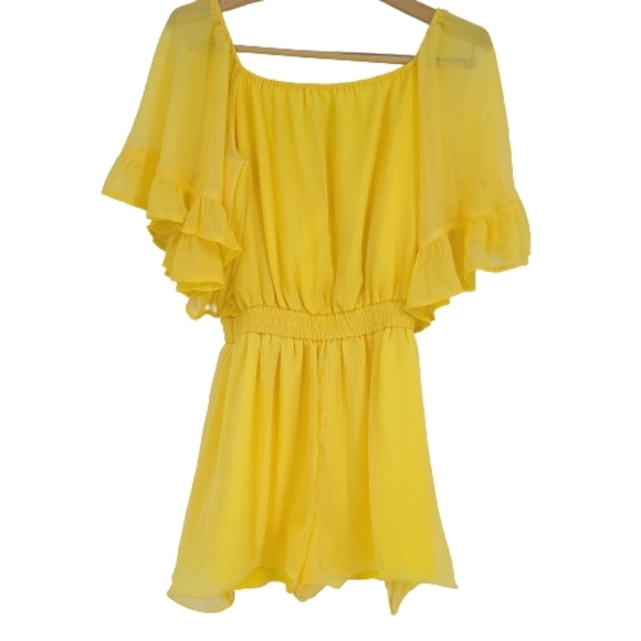 Endless Rose Revolve Yellow Ruffle Romper M new - Picture 2 of 12
